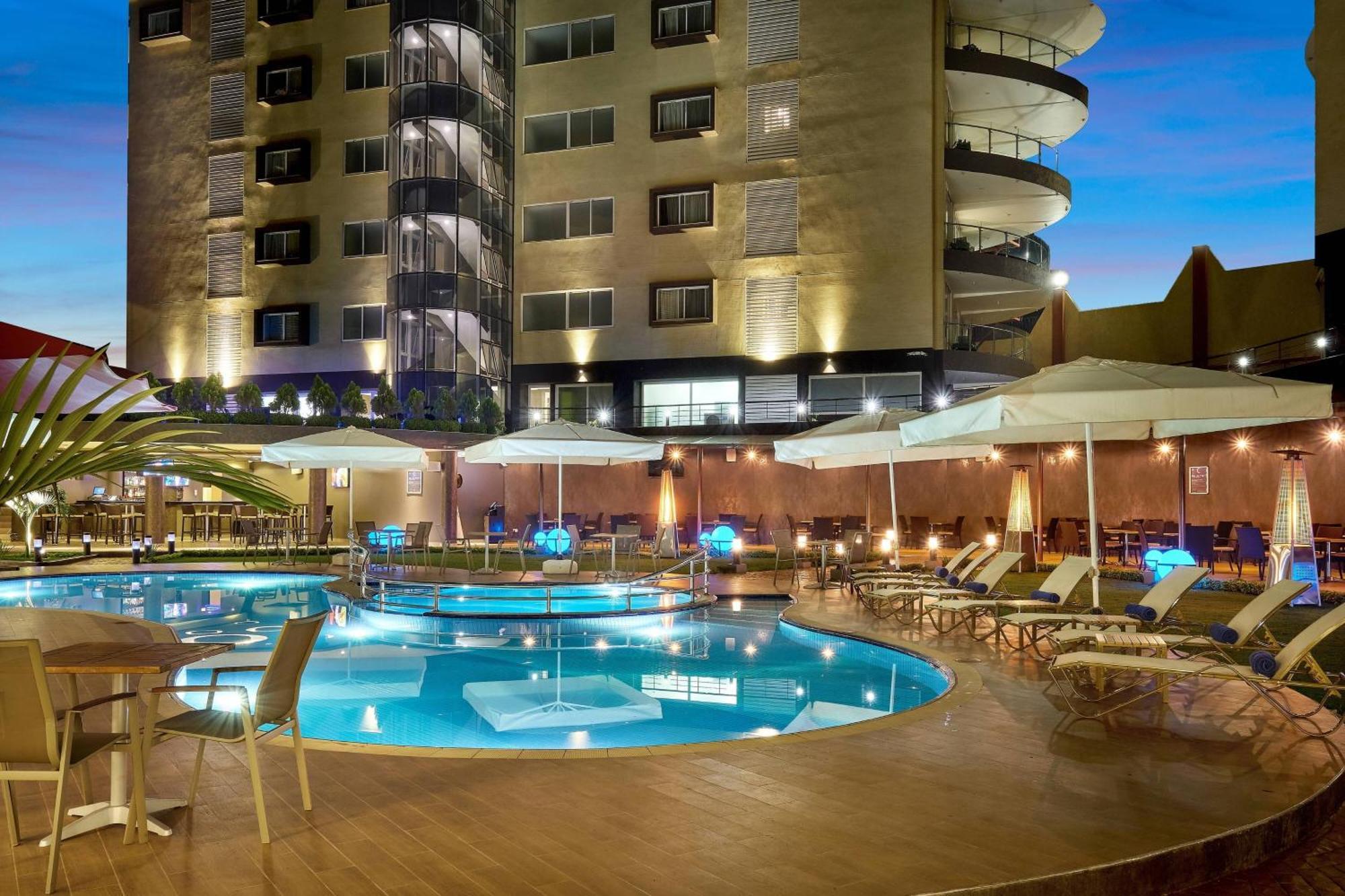 Protea Hotel By Marriott Kampala Skyz Extérieur photo